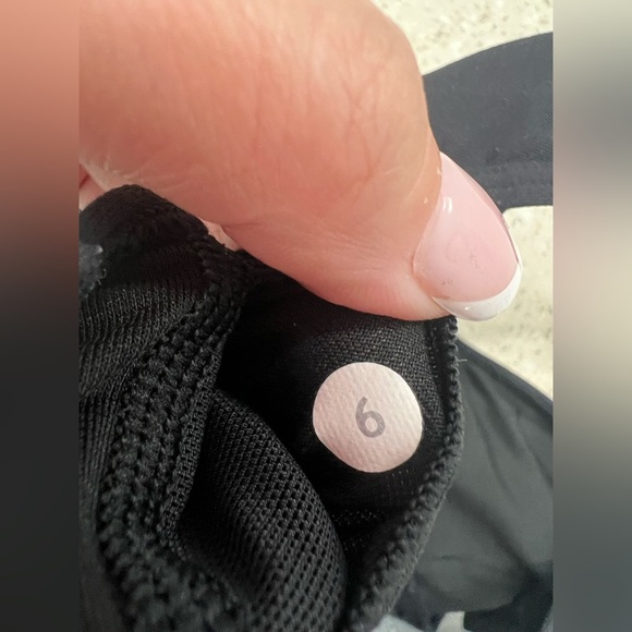 Lululemon Cool To Street Bra Black (Size 6) - Picture 10 of 13